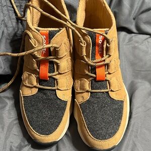 Sorel women’s size 8-new no box